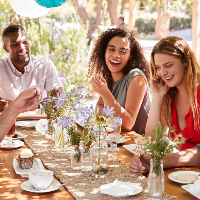 Outdoor Farmhouse Table Guide: Style & Care Tips for 2026