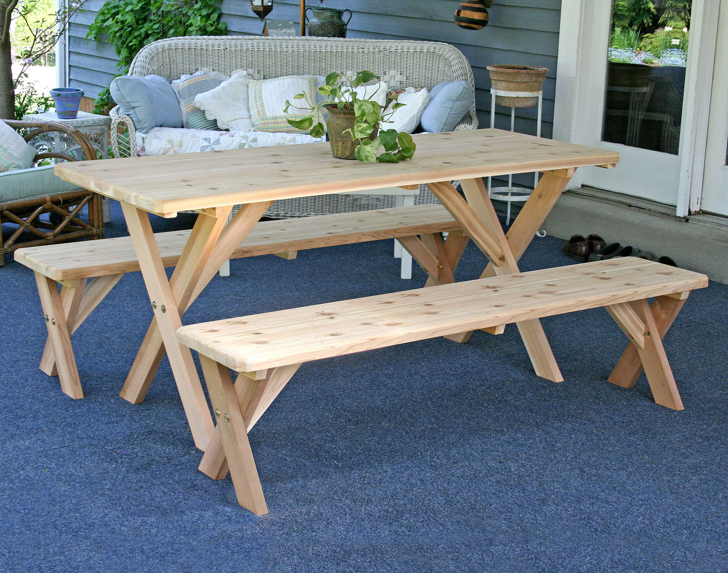 10' WOOD PICNIC TABLES